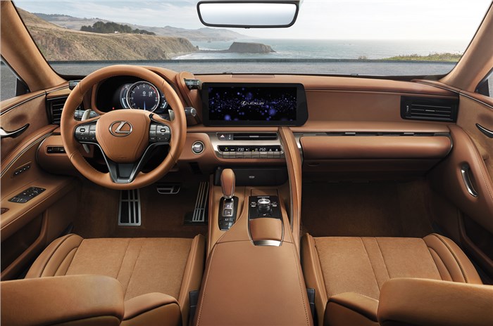 Lexus LC500h interior 